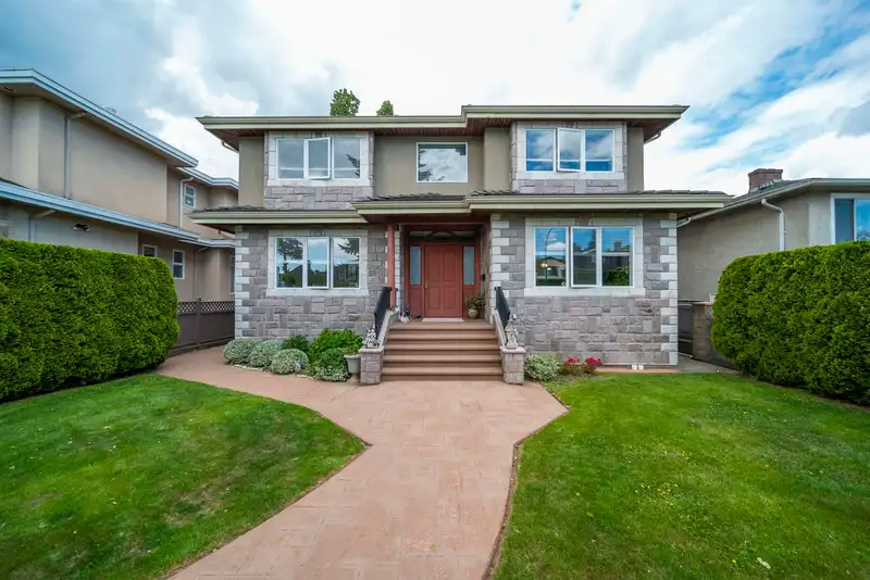 6807 BURNS STREET - photo 1 of 40