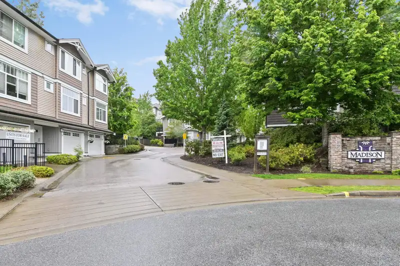 45 14356 63A AVENUE - photo 1 of 15