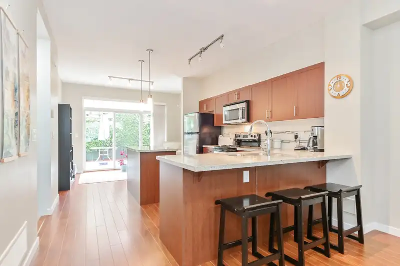 45 14356 63A AVENUE - photo 3 of 15