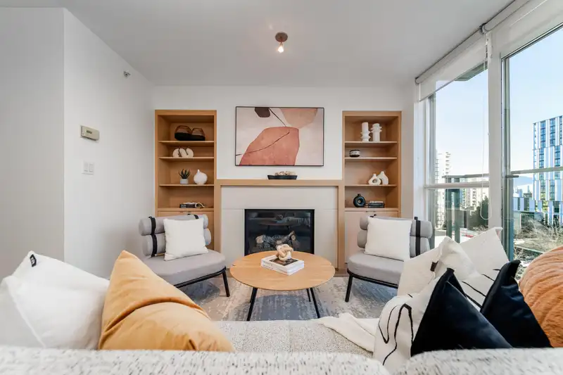 702 1530 W 8TH AVENUE - photo 3 of 28