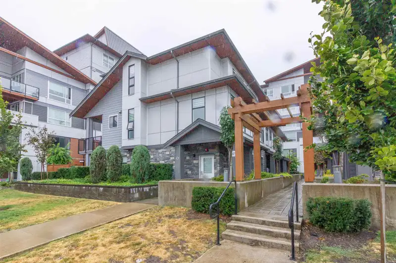 6 8447 115 STREET - photo 1 of 18