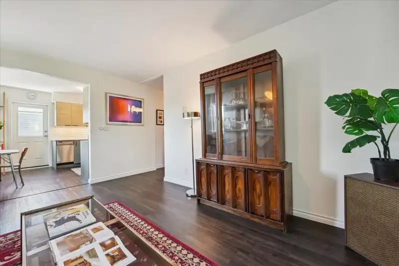 6 25 GARDEN DRIVE - photo 4 of 34