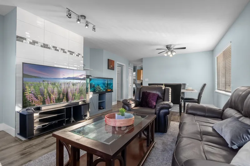 17 3070 TOWNLINE ROAD - photo 3 of 25