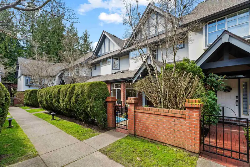 12 5880 HAMPTON PLACE - photo 1 of 40