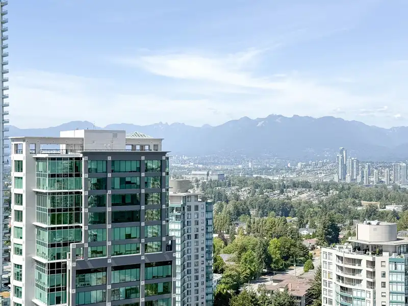 2602 4688 KINGSWAY - photo 1 of 13
