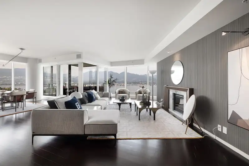 3307 1011 W CORDOVA STREET - photo 1 of 22