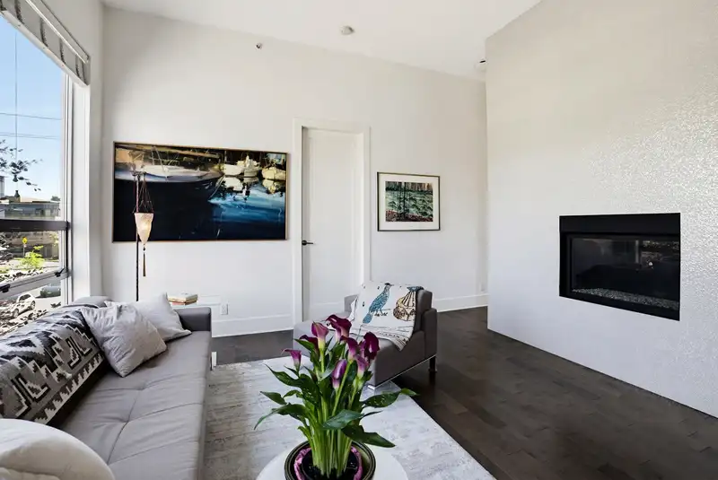 304 2108 W 12TH AVENUE - photo 1 of 33