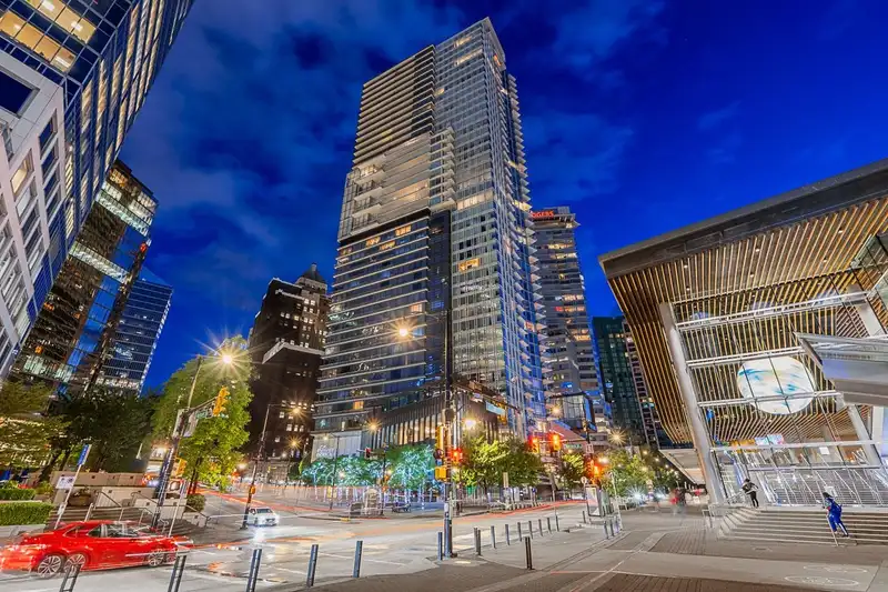 4101 1011 W  CORDOVA STREET - photo 1 of 40