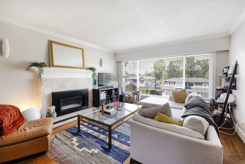 4378 BRIARWOOD CRESCENT - photo 2 of 25