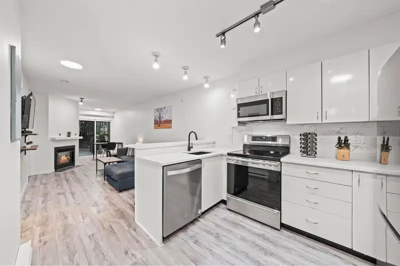 316 528 ROCHESTER AVENUE - photo 1 of 26