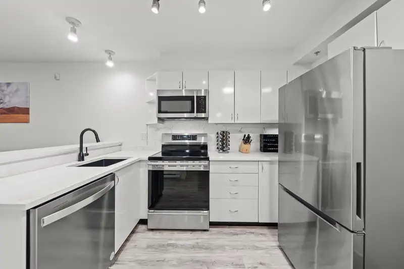 316 528 ROCHESTER AVENUE - photo 2 of 26