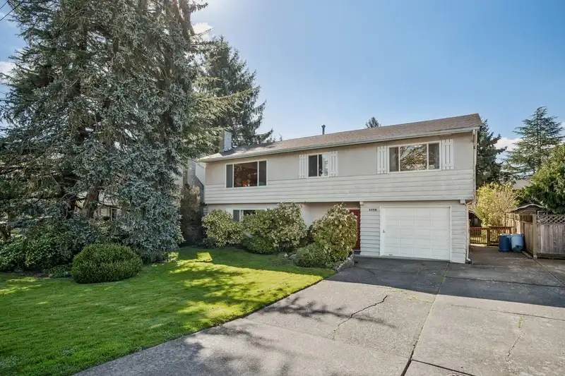 5392 MAPLE CRESCENT - photo 1 of 32