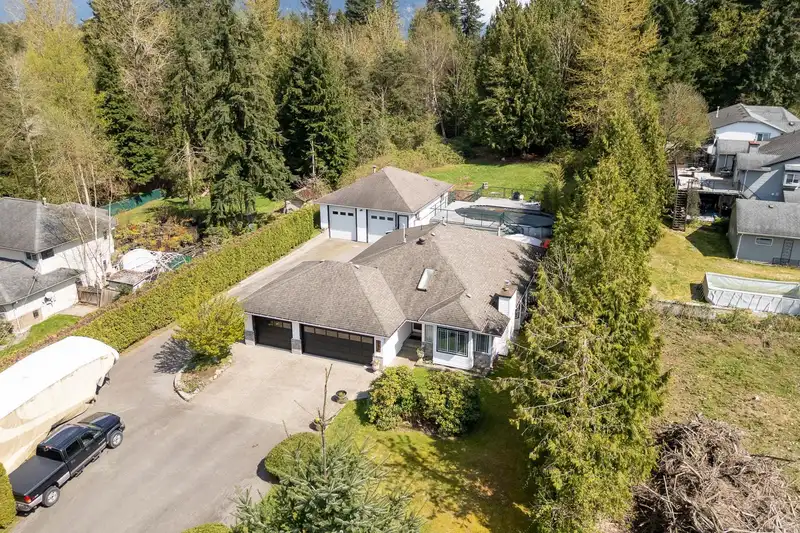 8572 BANNISTER DRIVE - photo 4 of 39
