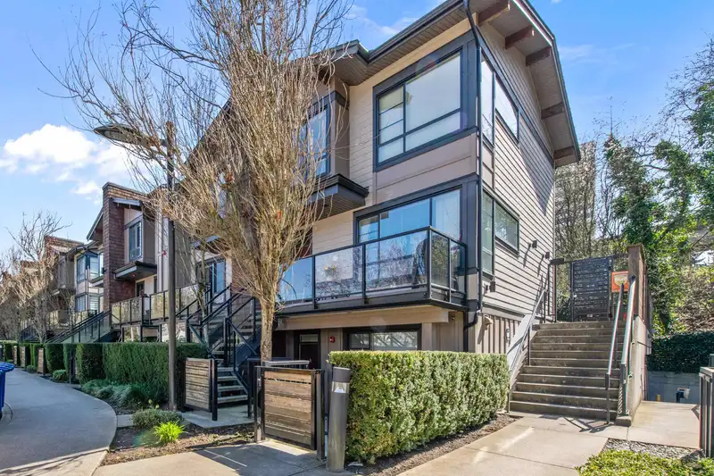 1 3728 THURSTON STREET - photo 1 of 21