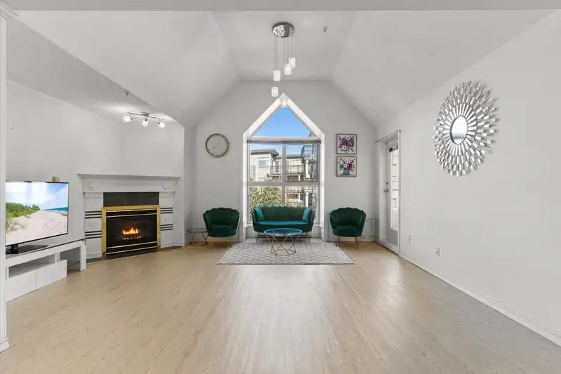 309 10128 132 STREET - photo 1 of 31