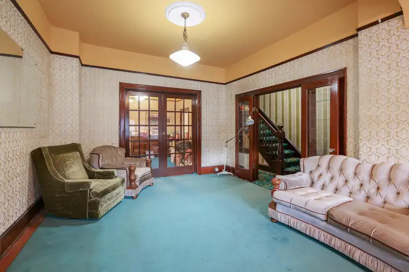 329 E PENDER STREET - photo 2 of 31