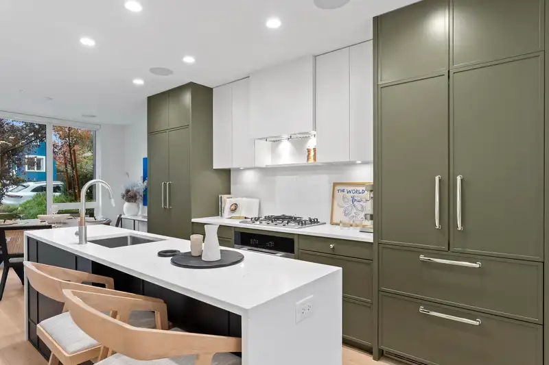 553 W 26TH AVENUE - photo 1 of 36