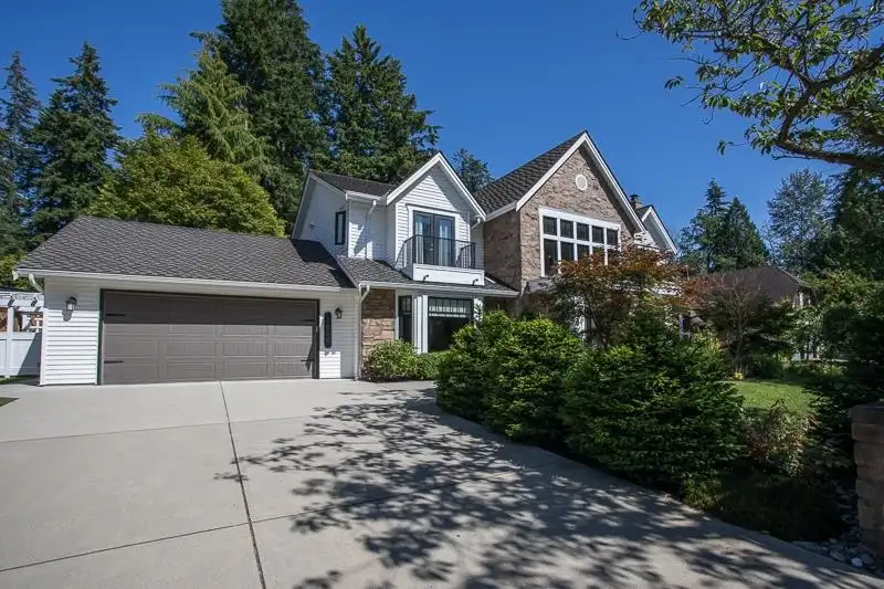 1866 134A STREET - photo 2 of 40
