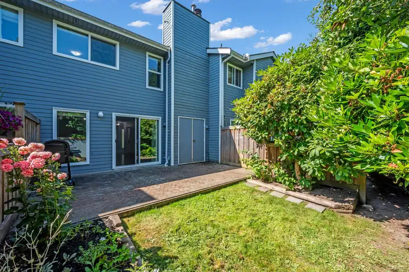 2 7240 LANGTON ROAD - photo 4 of 33