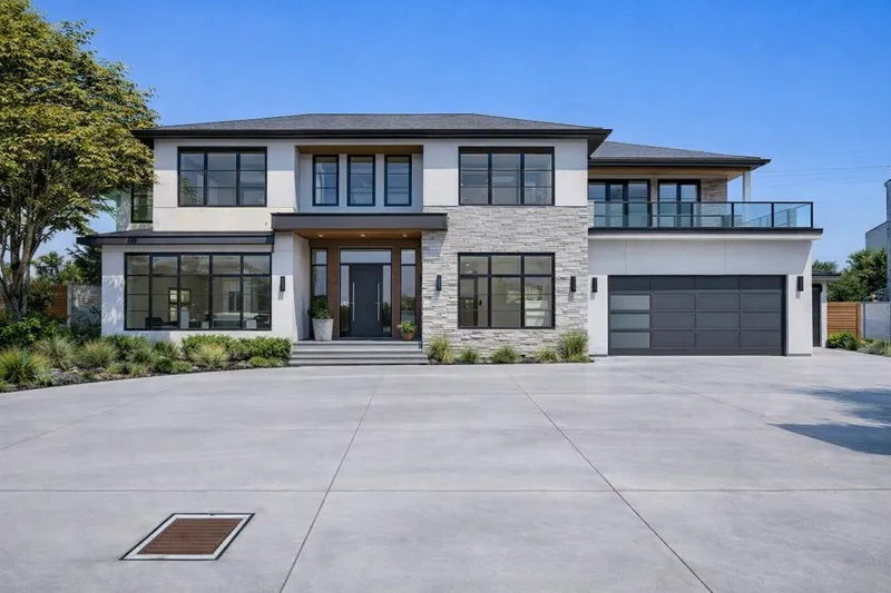 9496 160A STREET - photo 2 of 4