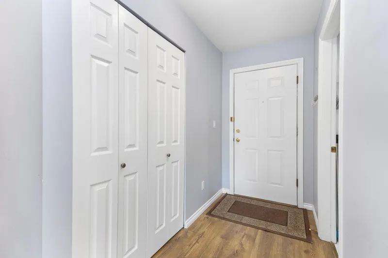 405 13680 84 AVENUE - photo 3 of 25