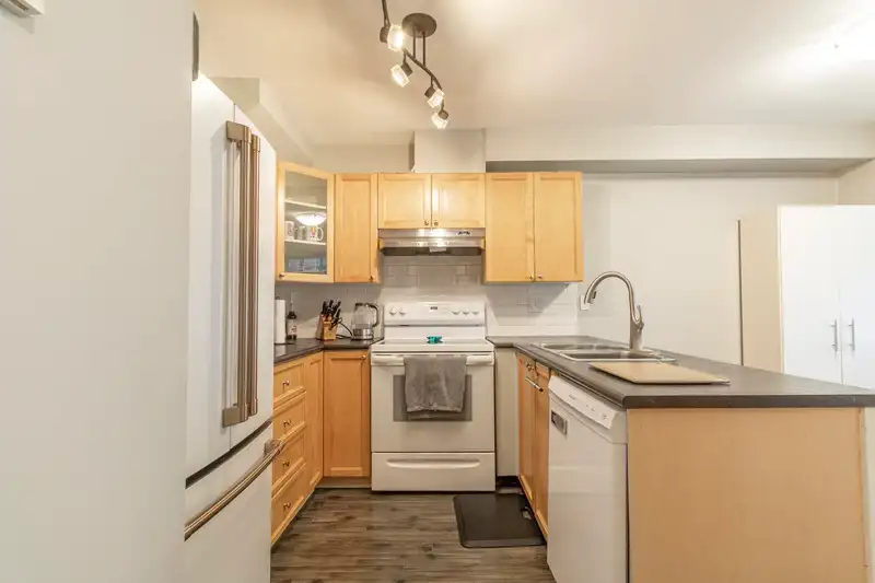 84 12099 237 STREET - photo 4 of 37