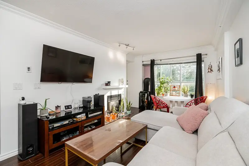 328 528 ROCHESTER AVENUE - photo 4 of 25