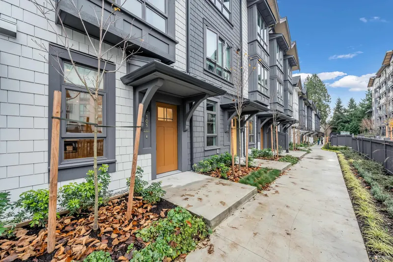 105 2320 EMERY COURT - photo 1 of 25