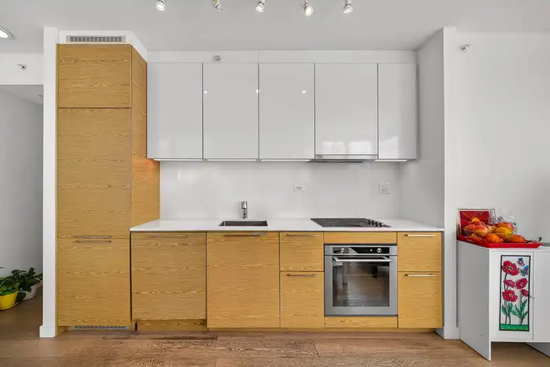 511 13438 CENTRAL AVENUE - photo 3 of 29