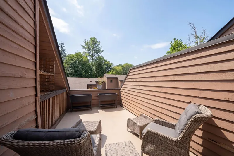 407 CAMBRIDGE WAY - photo 3 of 25