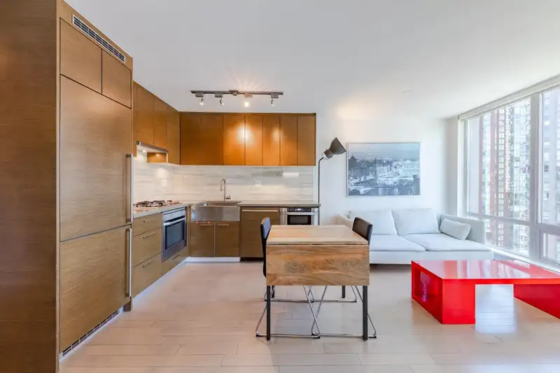 1106 535 SMITHE STREET - photo 2 of 35