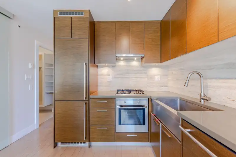 1106 535 SMITHE STREET - photo 4 of 35
