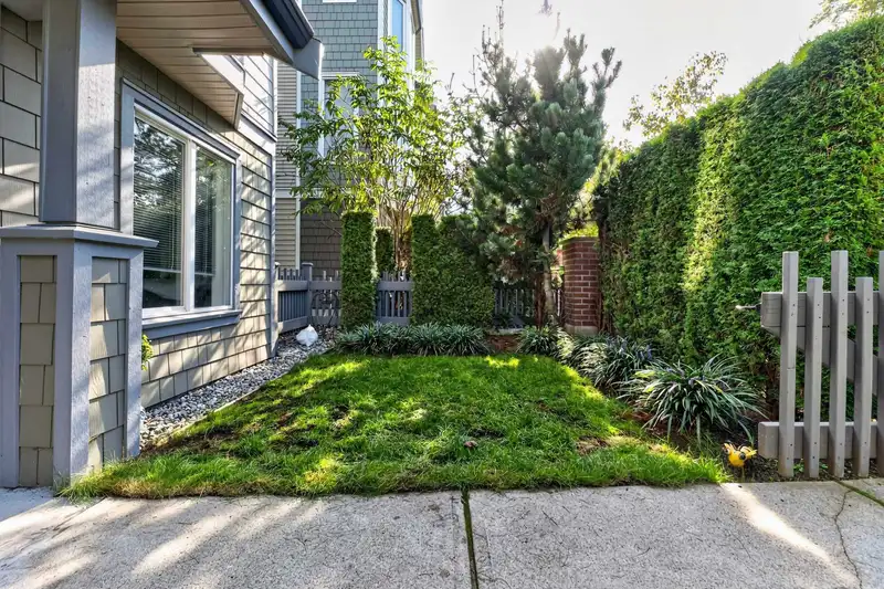 4 8138 204 STREET - photo 4 of 39