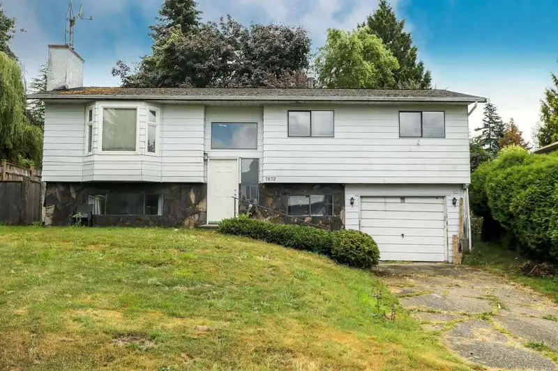 7872 HERON STREET - photo 2 of 39