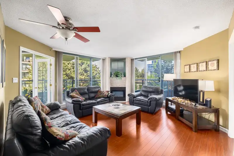 407 13383 108 AVENUE - photo 1 of 24