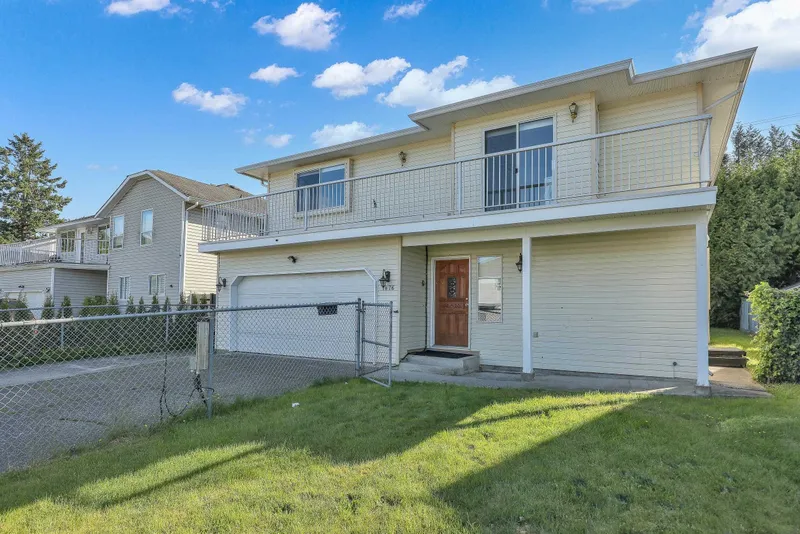 1876 KING GEORGE BOULEVARD - photo 3 of 25