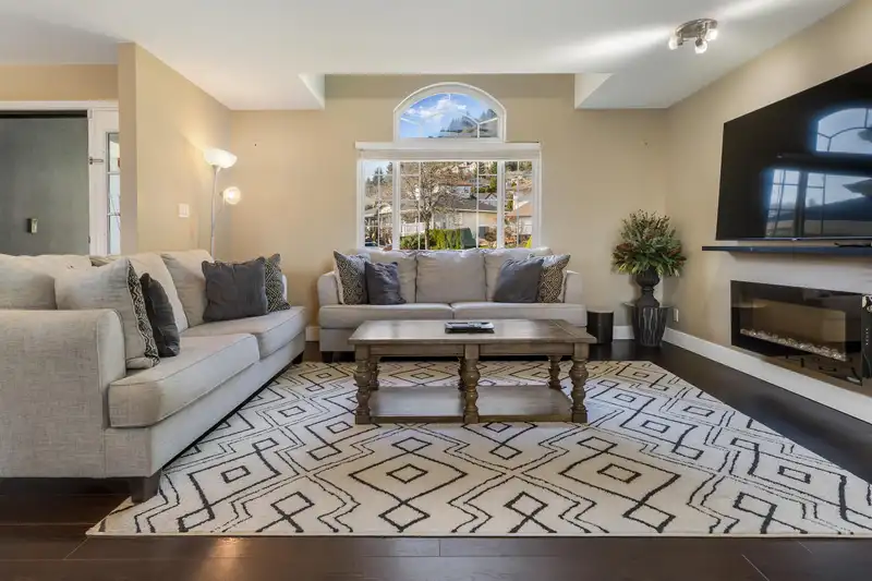 36382 SANDRINGHAM DRIVE - photo 4 of 34