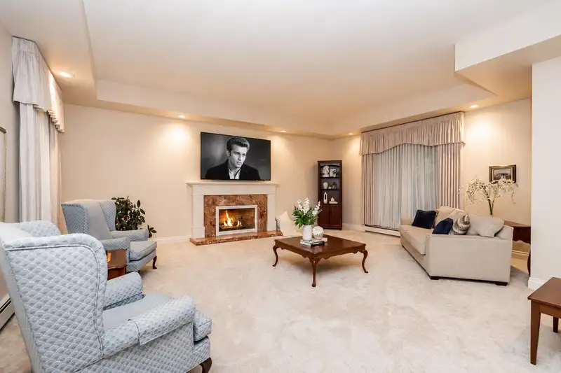 13511 WOODCREST DRIVE - photo 4 of 40
