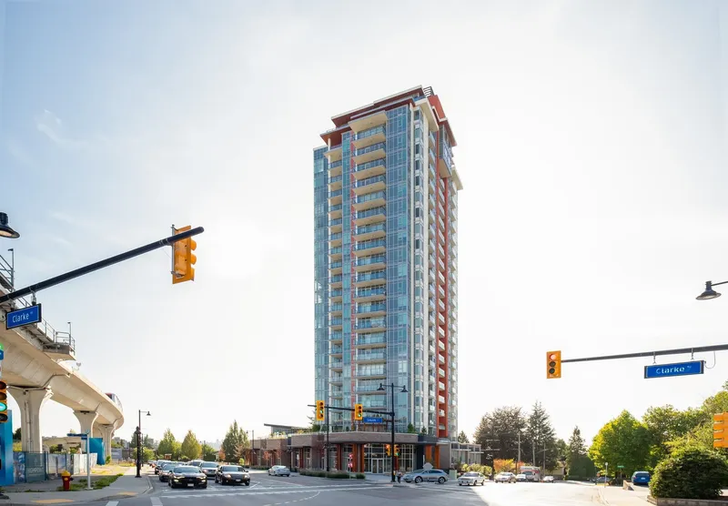 208 691 NORTH ROAD - photo 2 of 25