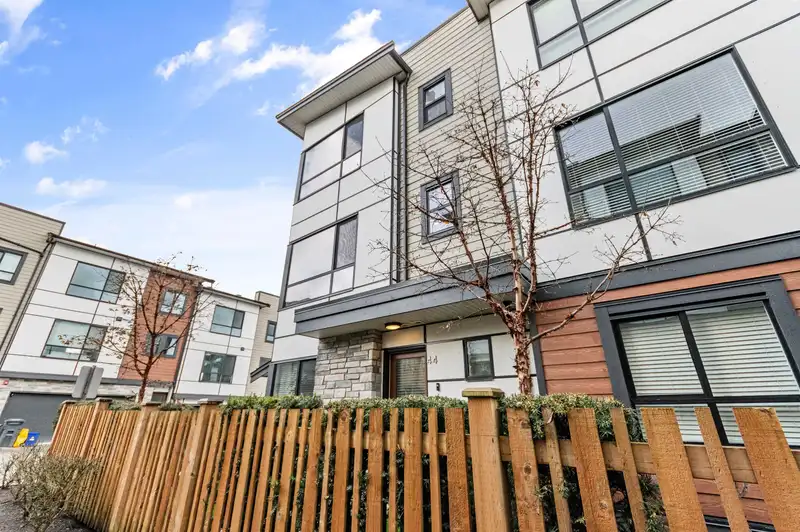 44 20150 81 AVENUE - photo 4 of 40