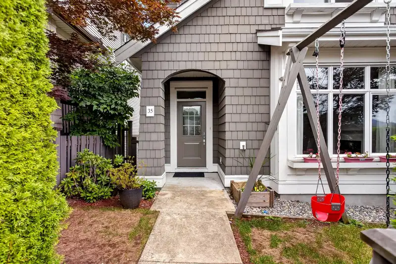 35 3400 DEVONSHIRE AVENUE - photo 3 of 40