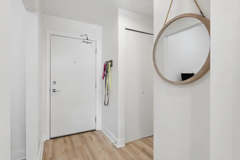 312 733 W 3RD STREET - photo 2 of 29