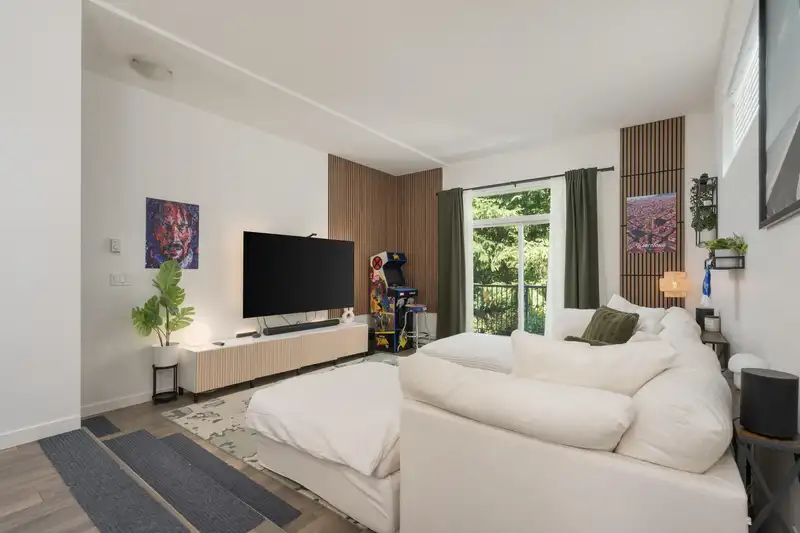 44 18681 68 AVENUE - photo 4 of 40