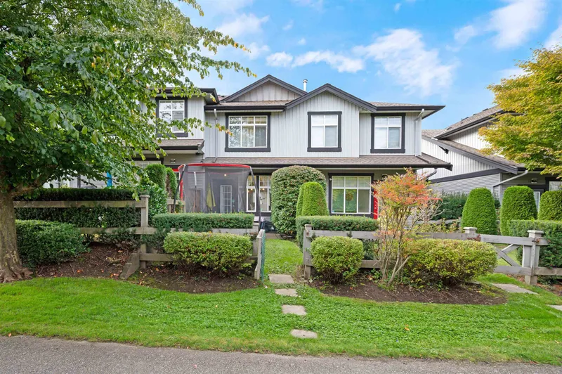 48 18828 69 AVENUE - photo 1 of 25