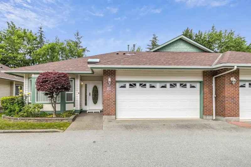 12 18939 65 AVENUE - photo 1 of 22