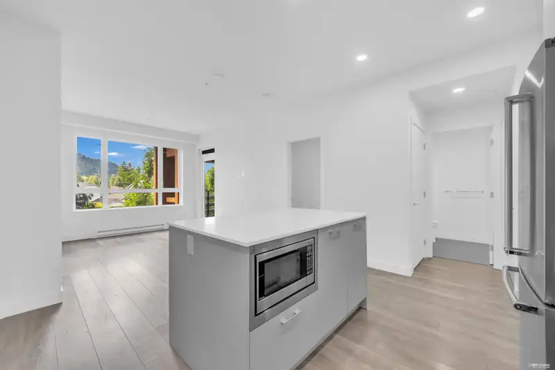 213 735 ANSKAR COURT - photo 1 of 30