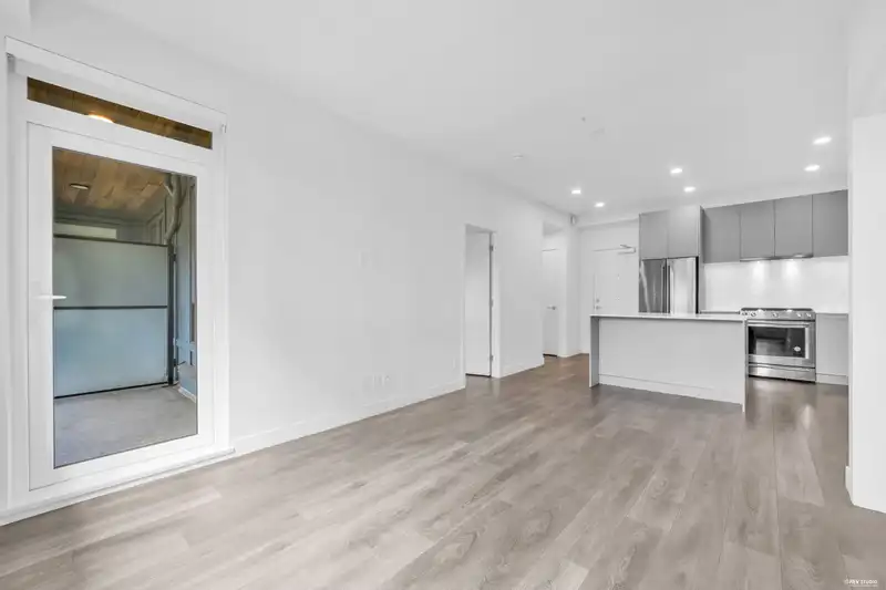 213 735 ANSKAR COURT - photo 3 of 30
