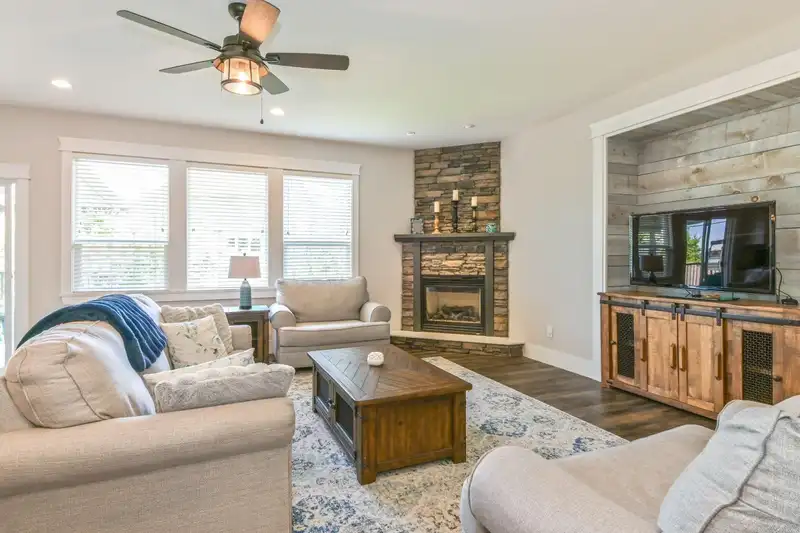 35423 MCKINLEY DRIVE - photo 4 of 34