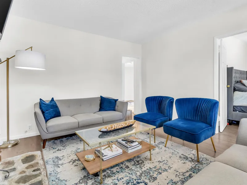 16 N KASLO STREET - photo 3 of 18