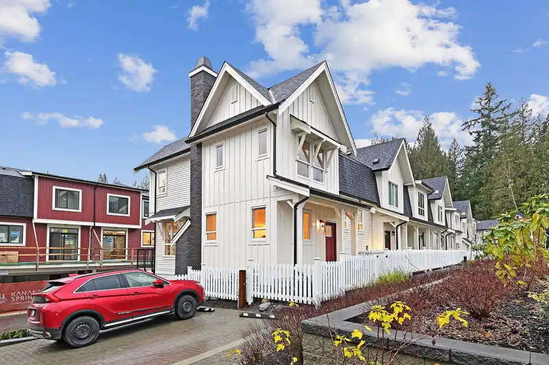 116 24951 112TH AVENUE - photo 2 of 26